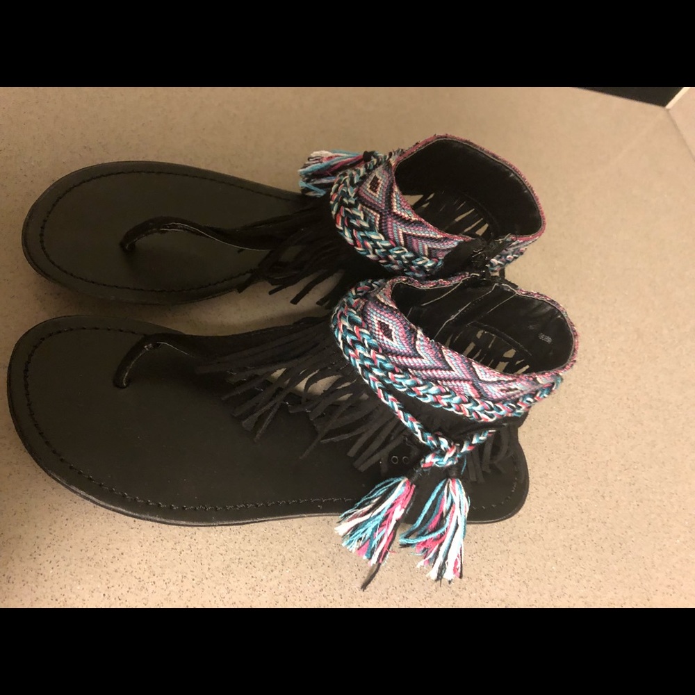Shoes - Picture 4 of 4